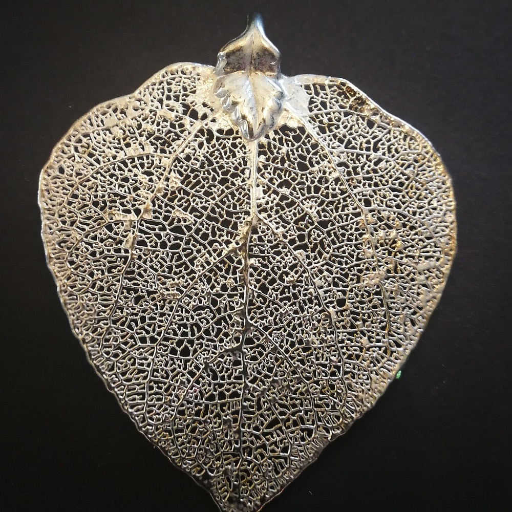 Silver Pendant leaf - Picture 2 of 2